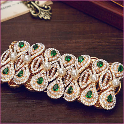14K Gold Plated Swarovski Elements Crystal And Simulated Pearl Bracelet